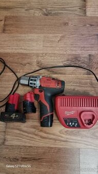 Aku skrutkovač Milwaukee