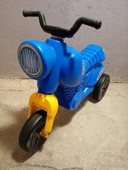 Motorka decká nova ani nepoužíva