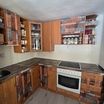 Kuchynska linka + rúra a vrchná doska