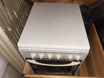 Plynový sporák MORA 2275