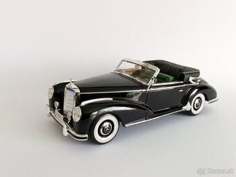 1:18 Mercedes-Benz 300 SC
