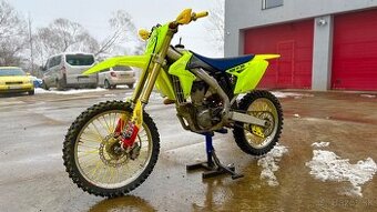 Suzuki RMZ 450 2013 vstrek