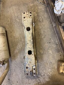 Predám priečku pod prevodovku Nissan Patrol y61