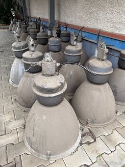 Priemyselné industriálne svietidlá na renováciu