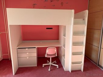 Na predaj poschodová detská postel so stolom a zásuvkami