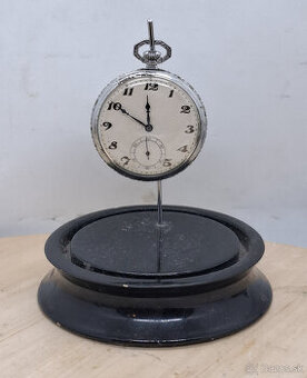 Predám funkčné starožitné vreckové hodinky 48mm Artdeco