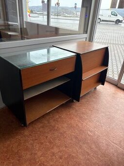 Pulty do predajne na predaj