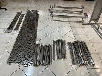 Stojany na oblečenie