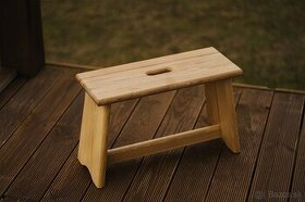 Drevený stolček - 1