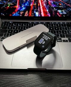 Apple Watch SE 2023 44mm Midnight - neaktivované, nové