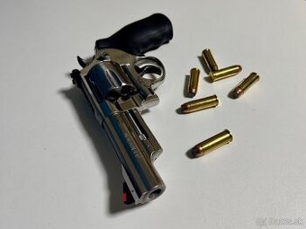 Smith & Wesson model 629