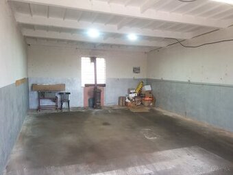 Predam Garaz 57m2 z elektrikou k dispozicii voda aj Wc