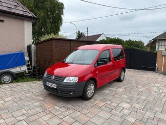 Predám VW Caddy Life 1.9TDI 77kw 184 000km 2009