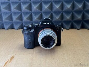 Sony A7