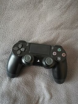PS4 ovládač - čierny 2