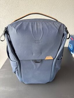 Peak desing everyday backpack 30L