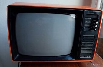 TV JUNOSŤ 402 BC cena 30 € - 1