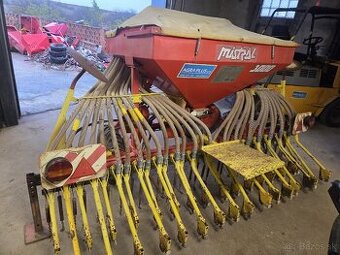 Sejačka Mistral 3000