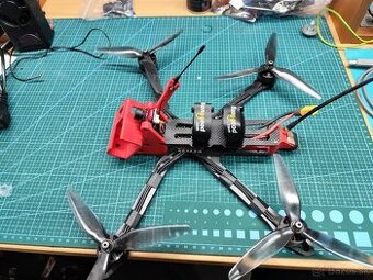 7inch long range fpv dron uplne novy