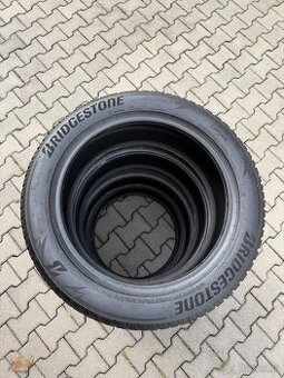 Zimne pneumatiky Bridgestone 235/55 R20 Blizzak