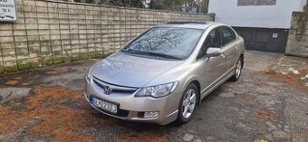 HONDA CIVIC 1,8i - VTEC 140 PS