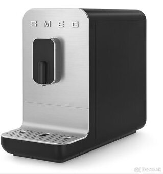 Kávovar SMEG BCC11