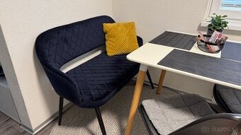 Zamatová lavica Isabella čierna/tmavo modrá