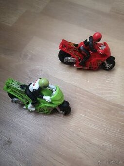 Retro motorky Hot Wheels na zotrvačník