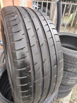 245/45R18