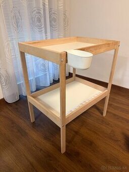 Prebaľovací stôl Ikea