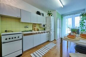 TUreality ponúka na predaj veľký 2i byt - Bratislava...