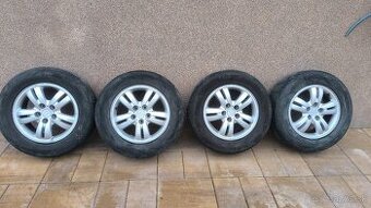 Disky r16  s pneumatikami Tucson sportage