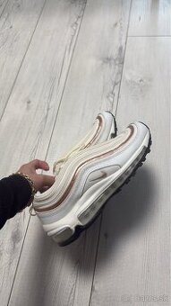 Nike tenisky