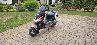 Aprilia sr 125