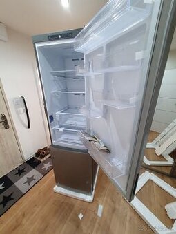 Samsung chladnička RB37J5018SA/FE