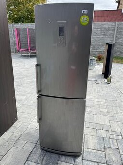 Chladnicka LG aj s vyrobnikom na lad