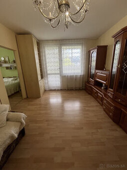 Na prenájom 2-izbový byt  v Humennom.