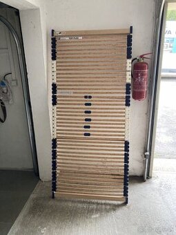 Predám tento kvalitny rošt nemeckej výroby rozmer 90x200 cm.