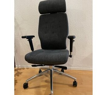 kancelárske kreslo / kancelárska stolička - stála vyše 300 €