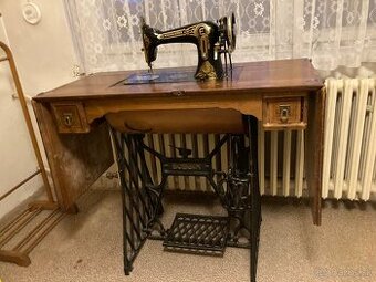 Šijací stroj retro Minerva Bobbin