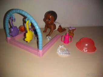 bábätko s hrazdou hračkami podbradník fľaša doplnky