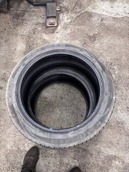 Celoročné pneu 245/45 r19