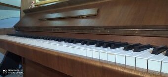 Klavír August Förster