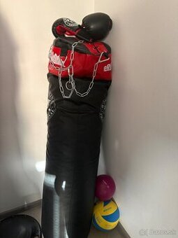 Predám boxovacie vreco spolu s rukavicami