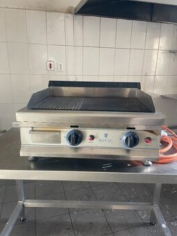 Plynový gril na steaky