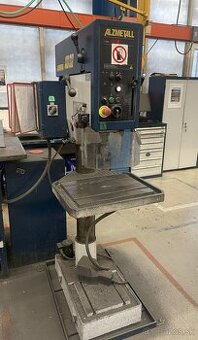 Vŕtačka stĺpová AB 32