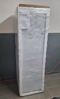NOVA Chladnička AEG SKE818E9ZC