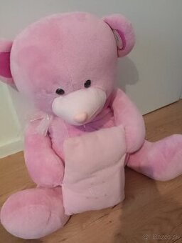 Ružový plyšový maco