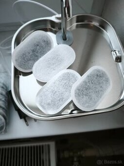 Vodná fontána pre mačky, psy