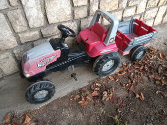 velky detsky traktor s vleckou